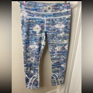 Lululemon leggings size 6